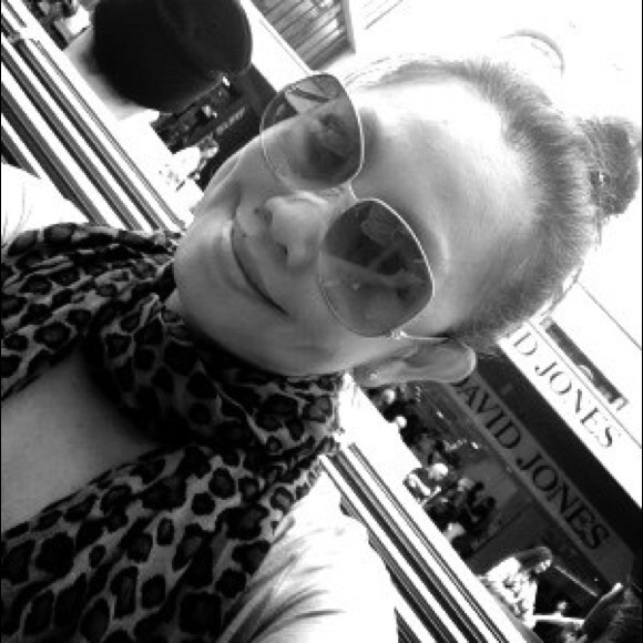 Meet your Posher, Josephine - Picture 4 of 7